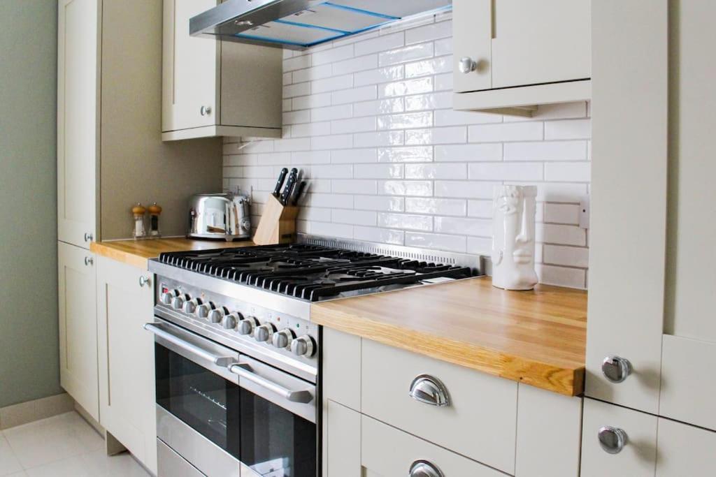Seafront Apartment With Stunning Views Cleethorpes Bagian luar foto